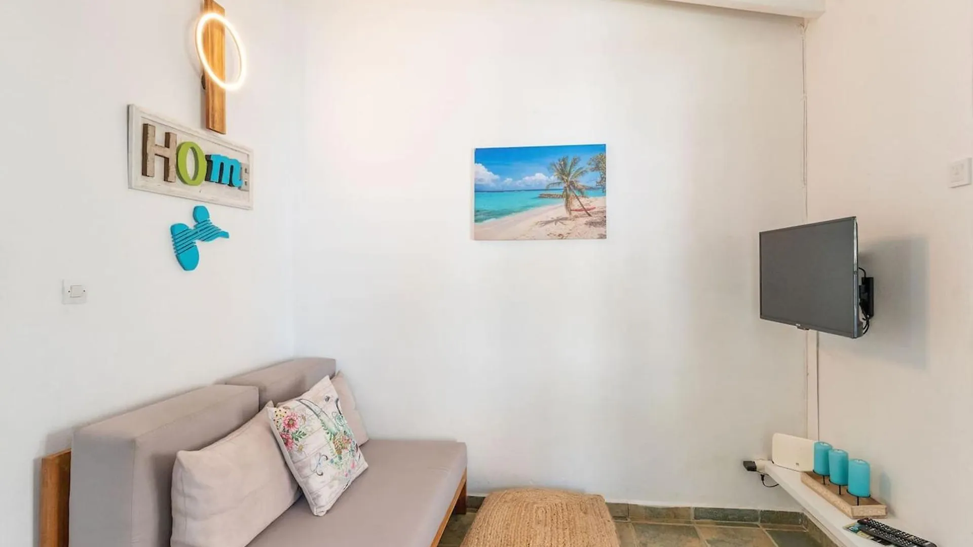 Maison Charmante A Saint Francois Piscine Partagee Disponible Toute L'Annee